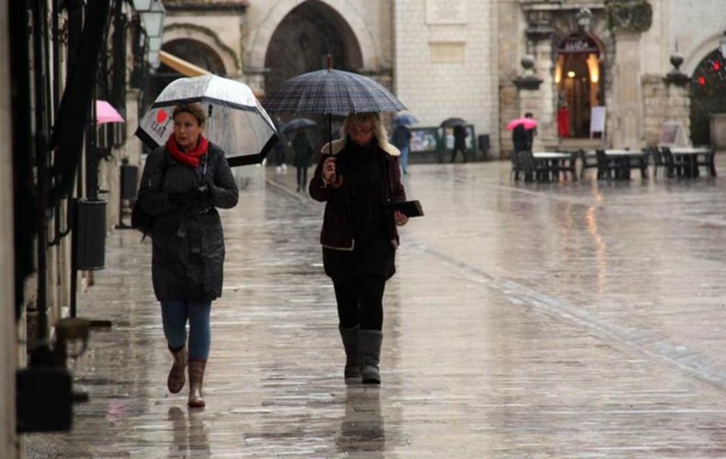 STIGLA CIKLONA TONČI: Evo do kada će trajati kišno razdoblje!