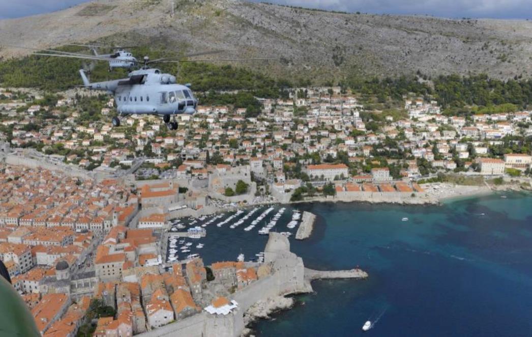 DRAMA NA LETU IZ DUBROVNIKA: U helikopteru reanimirali prerano rođenu bebu s Mljeta