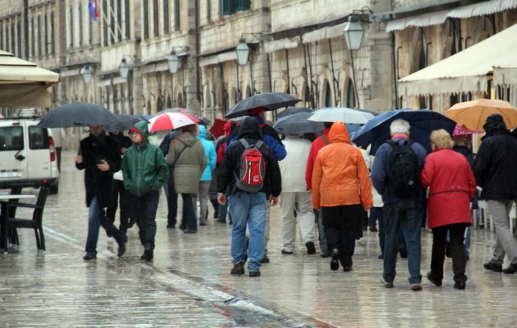 JUŽINA I NEVRIJEME: Dubrovnik na žestokom udaru (FOTOGALERIJA)﻿
