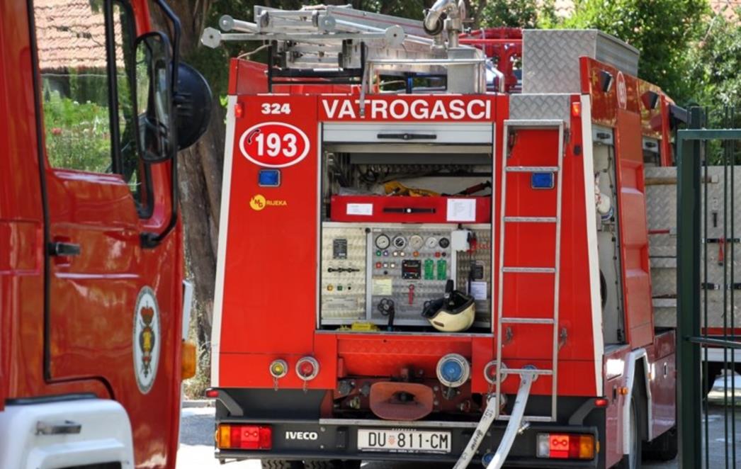35-godišnji muškarac iz Ploča teško ozlijeđen u požaru