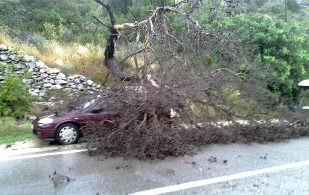 Veliko nevrijeme u Dubrovniku prouzročilo odrone i prijetnju od poplava