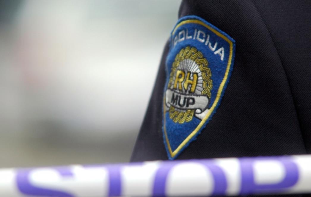 Muškarac pao i preminuo kod skretanja za Čokolino