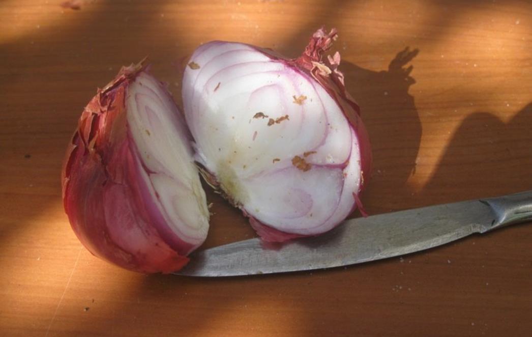 SEDAM  TRIKOVA  KOJE  MORATE  ZNATI  Evo  kako  si   možete   olakšati   život   dok  ste  u   kuhinji