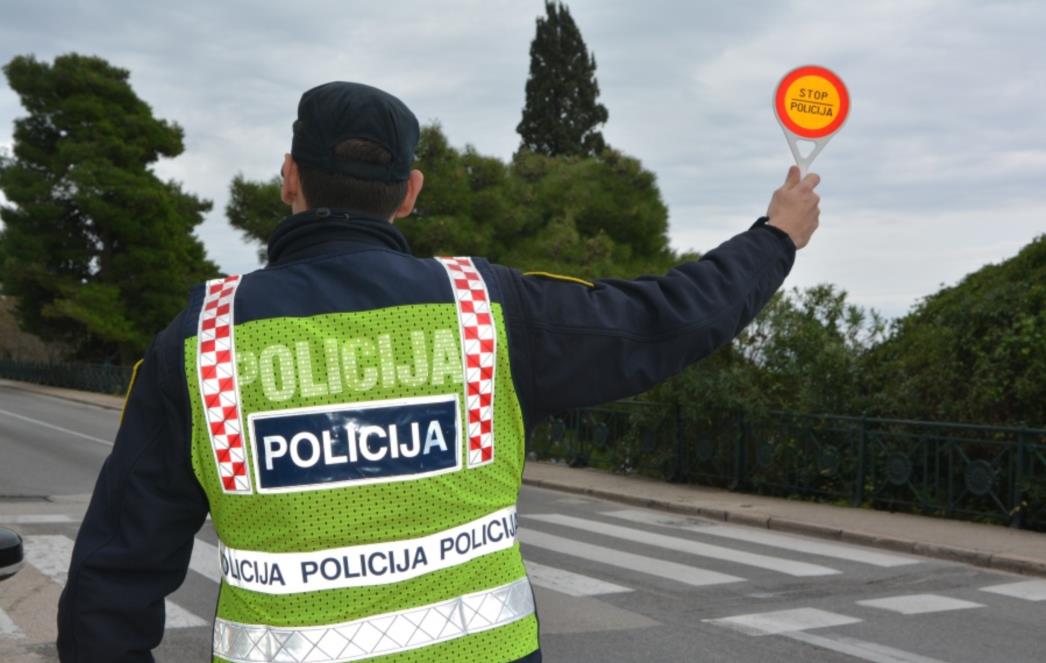 TJEDAN NA PROMETNICAMA: U osam nesreća čak 12 osoba ozlijeđeno