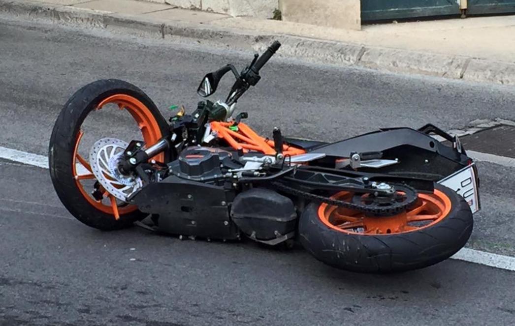 PROMETNA NA MAGISTRALI U SLANOM Motociklist se sudario s dva automobila