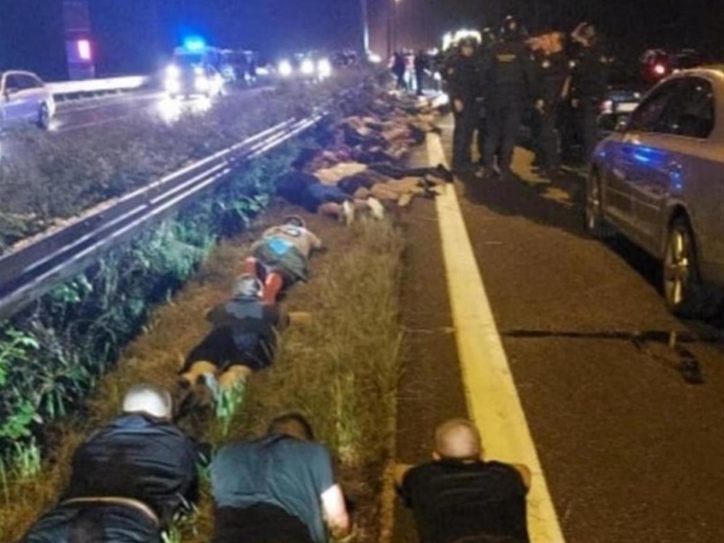 TORCIDU U SUKUBU S POLICIJOM: Stotine sudjelovale, 10 policajaca ozlijeđeno