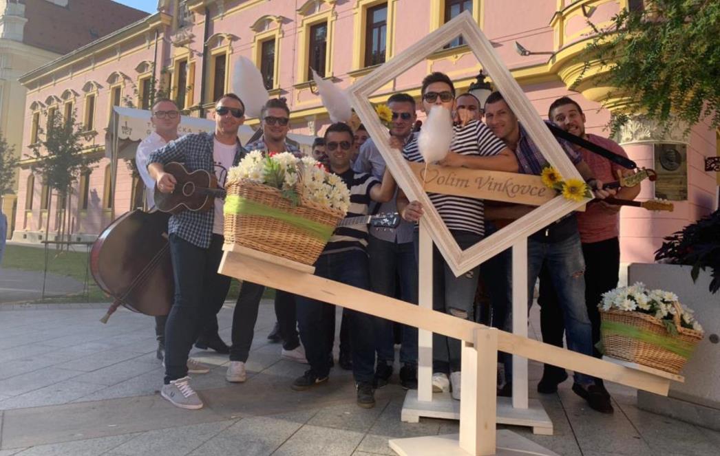 GRUPA VRANAC IMA NOVI HIT U pitanju je dobitna kombinacija čokolade i sladoleda!