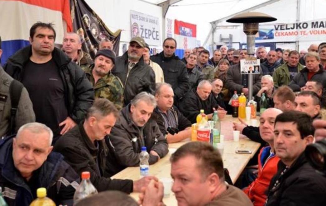  'Šator NEĆETE dirati - na sve smo spremni': Branitelji iz Dalmacije sa 150 autobusa spremni za Zagreb!