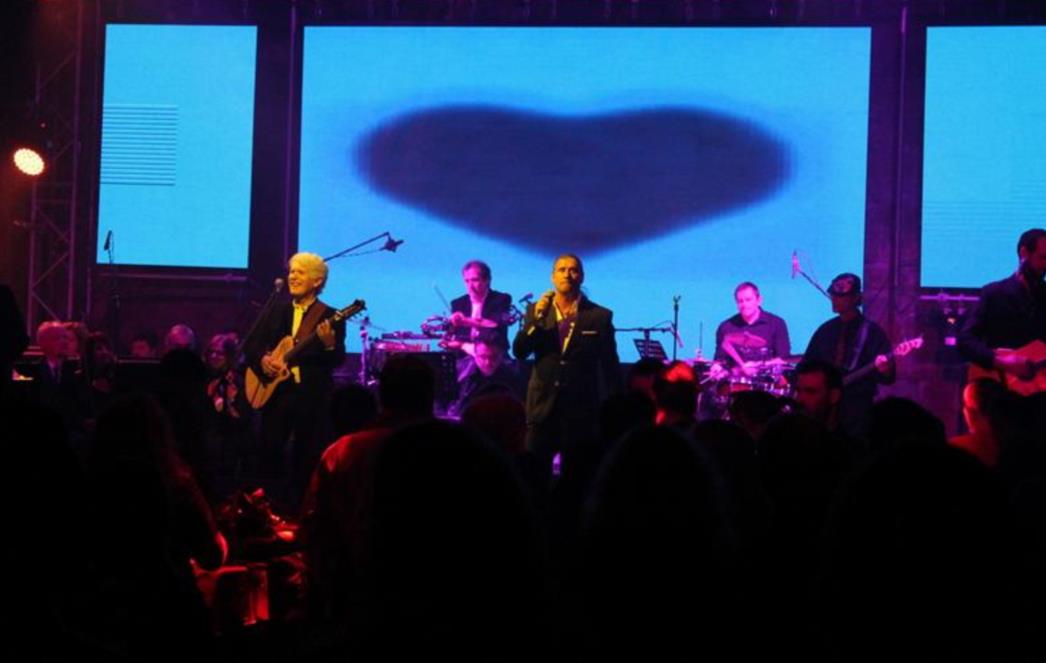 ROMANTIČNA BAJKA U REVELINU: Goran Karan i Dubrovački simfonijski orkestar okupljenima priuštili noć za pamćenje! (FOTOGALERIJA)