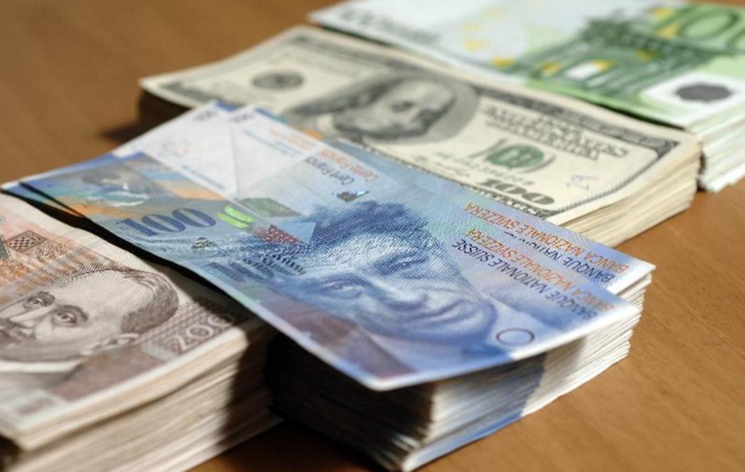 Pad švicarca za 0,16 posto