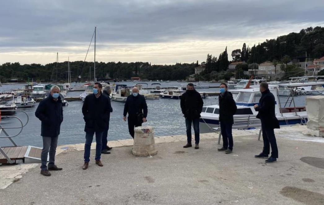 Saborski zastupnik Bačić, župan Dobroslavić i zamjenik Cebalo obišli vrijedne projekte lučke infrasturkture na Korčuli