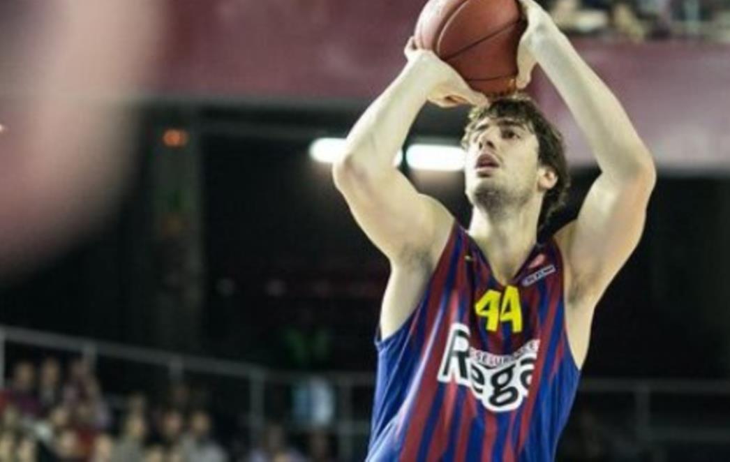Himki pobijedio CSKA, 16 koševa Tomića u porazu Barce