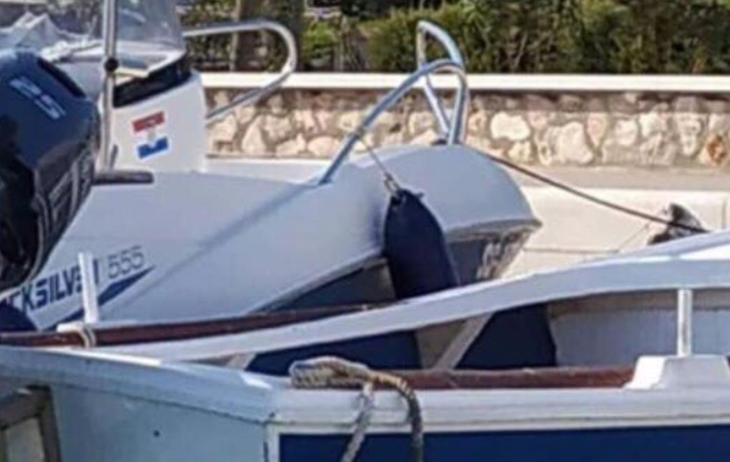 'PRAVI DOMAĆI' Čamac iz Dalmacije zbog imena postao hit na Fejsu
