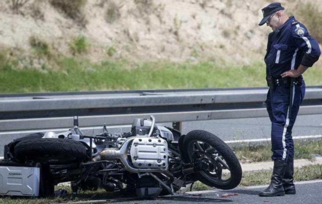 Nakon stravičnog sudara na Jadranskoj magistrali preminuo motorist