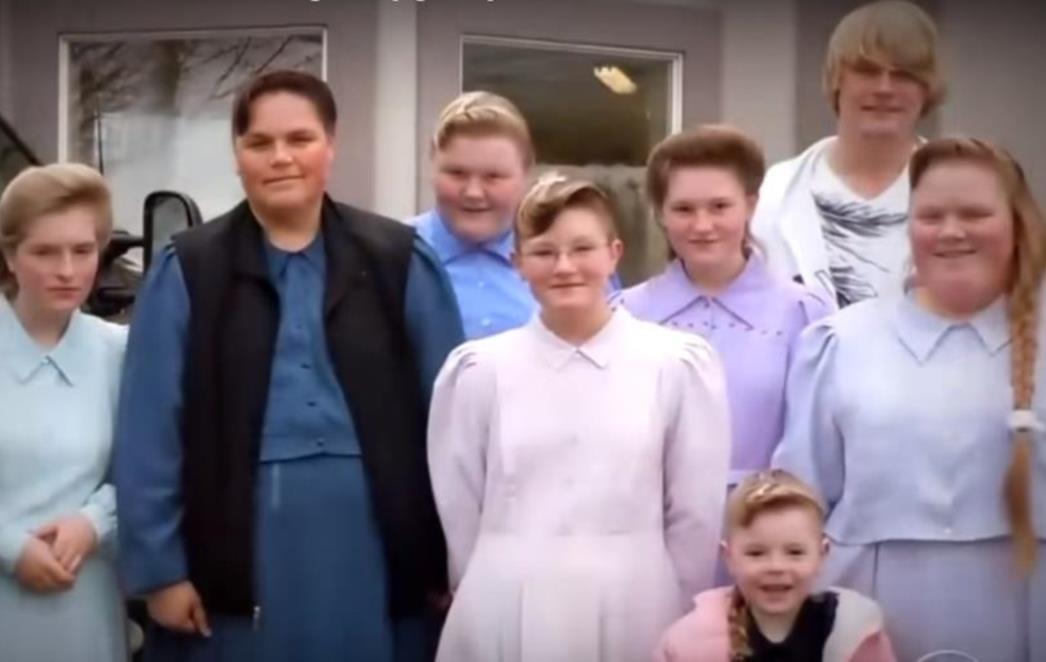 GRADIĆ PUN GENETSKIH BOLESTI  Svi se ženili među sobom