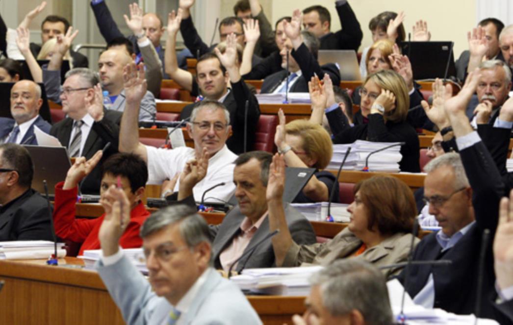 PRVI PUT JAVNO Plaće saborskih zastupnika: Pročitajte koliko ih plaćamo da nas sramote