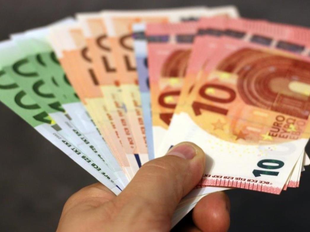 OBRATITE PAŽNJU Evo kako prepoznati lažnu novčanicu eura