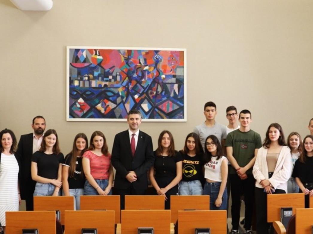 Učenici Ekonomske i trgovačke škole na prijemu kod gradonačelnika Frankovića
