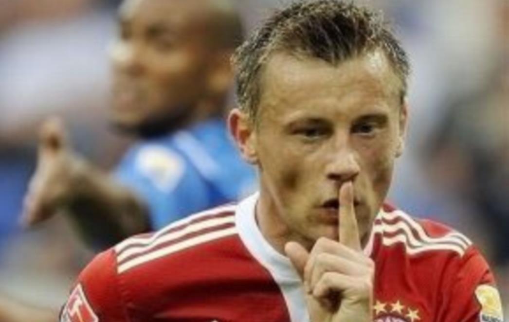 Olić nezadovoljan u HSV-u: Na zimu odlazi u Ameriku?