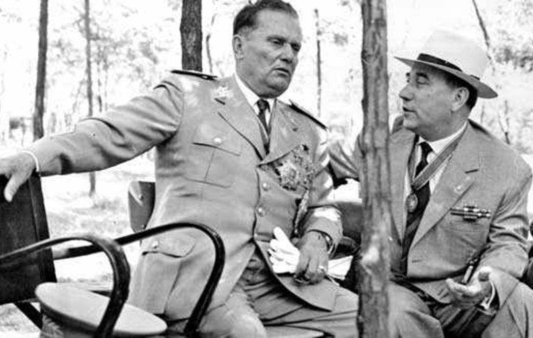  Drugovi, drug Tito je mrtav! 