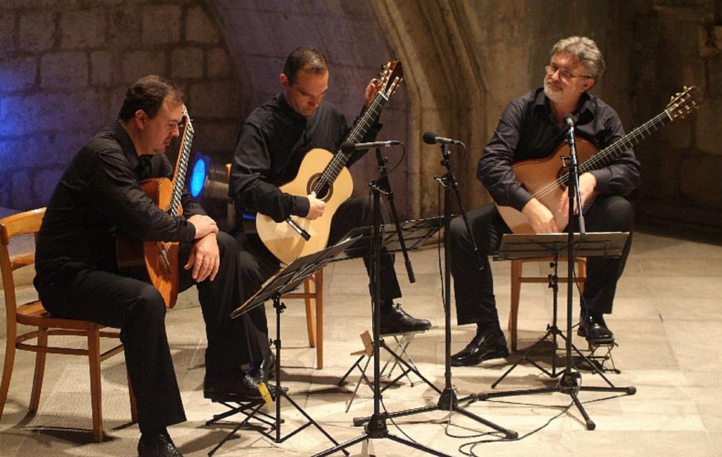Mezzosopranistica Renata Pokupić i Dubrovački gitarski trio u Dvoru 