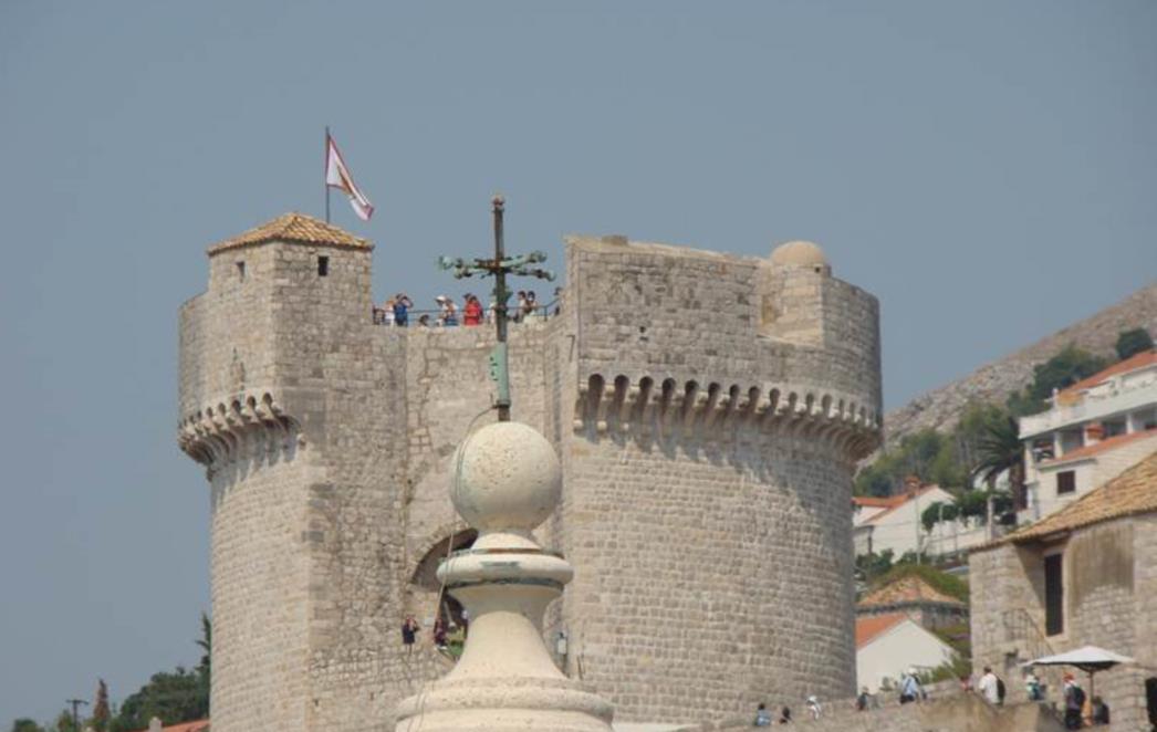 RAT ZA ZIDINE Danas konferencija za novinare Društva prijatelja dubrovačke starine