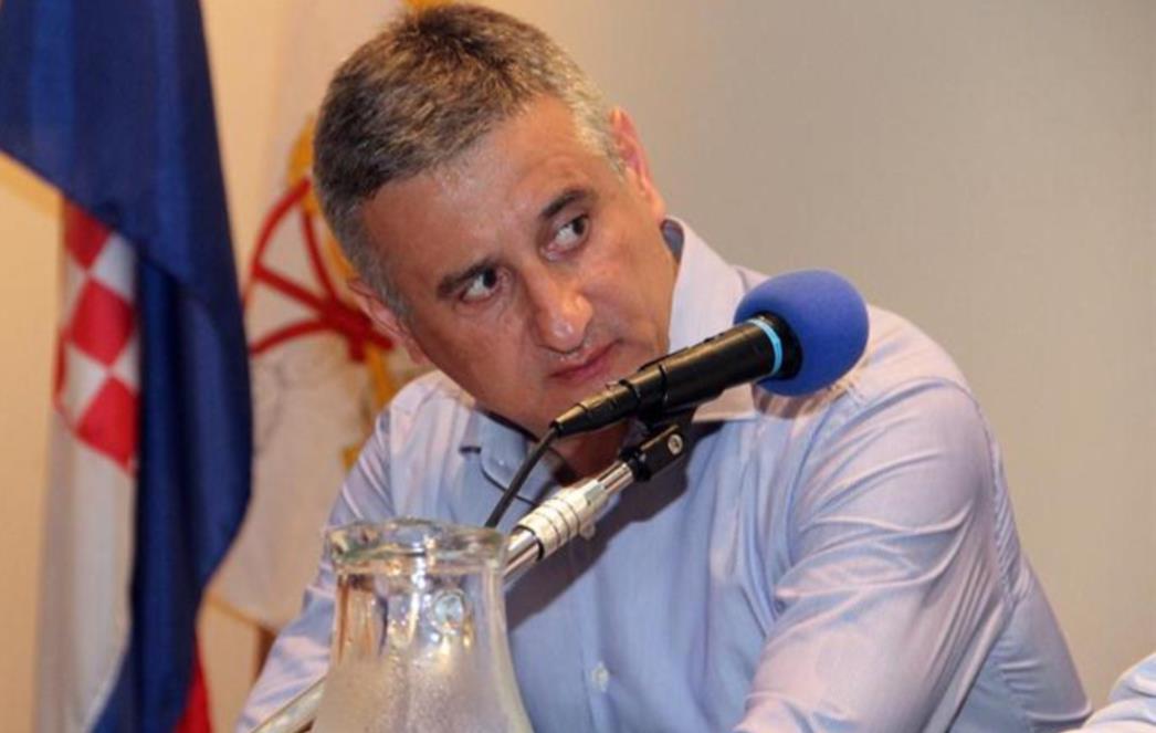 KARAMARKO NA TRIBINI U DUBROVNIKU: Provest ćemo lustraciju, a zločinca Broza maknuti sa svih ulica i trgova