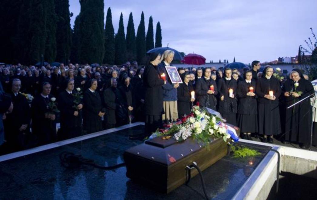 Sestra Lukrecija pokopana na Lovrincu (FOTO)