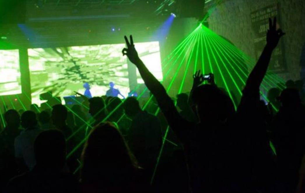 ICE EXTRAVAGANZA PARTY U REVELINU: Ne propustite opasno uigran trojac i vrhunsku zabavu!