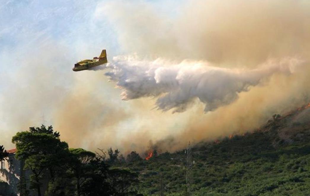 Bura i vrućine od utorka dižu vatrogasce na noge: Pročitajte apel vatrogasnog zapovjednika!
