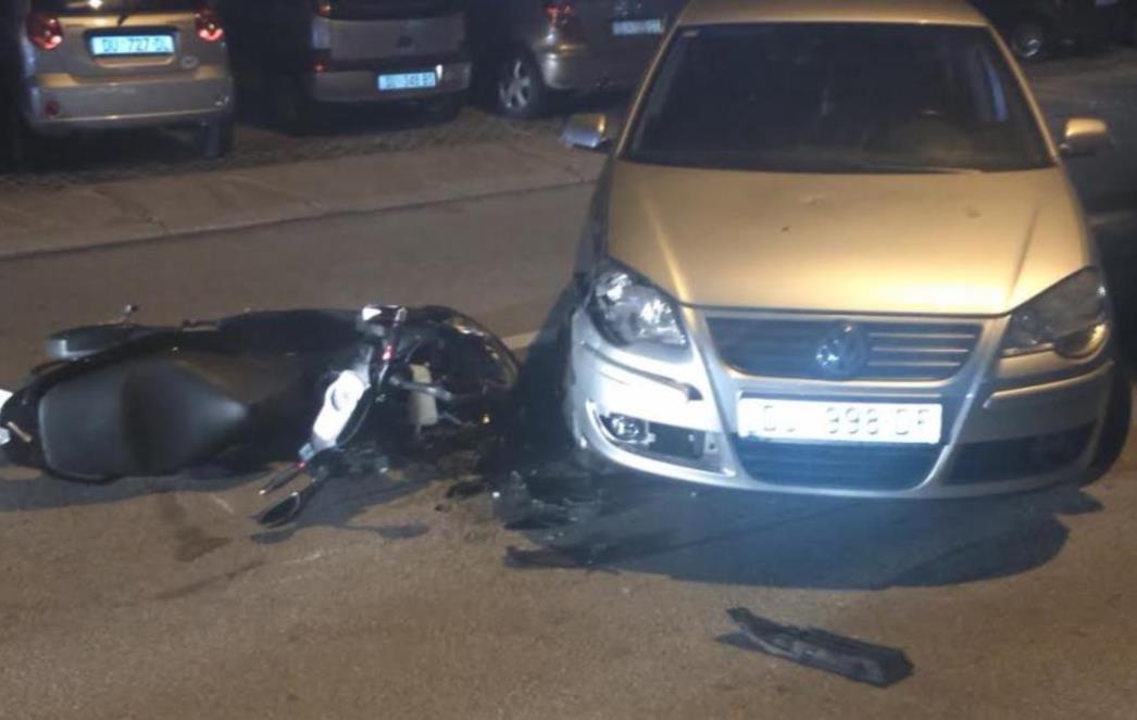DUBROVNIK: Prometna nesreća u Hebrangovoj ulici, motociklom udario u osobni automobil 