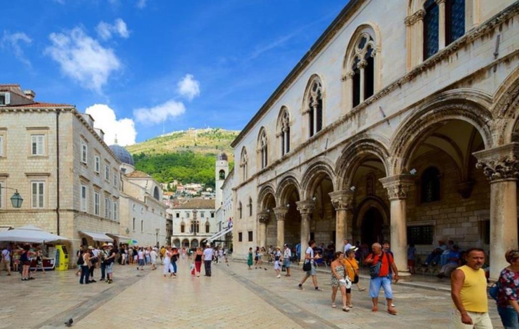 OVISIMO O TURIZMU:  Onečišćenje Jadrana, teroristički napad ili bilo koji drugi veći incident  bili bi  pogubni za Hrvatsku 