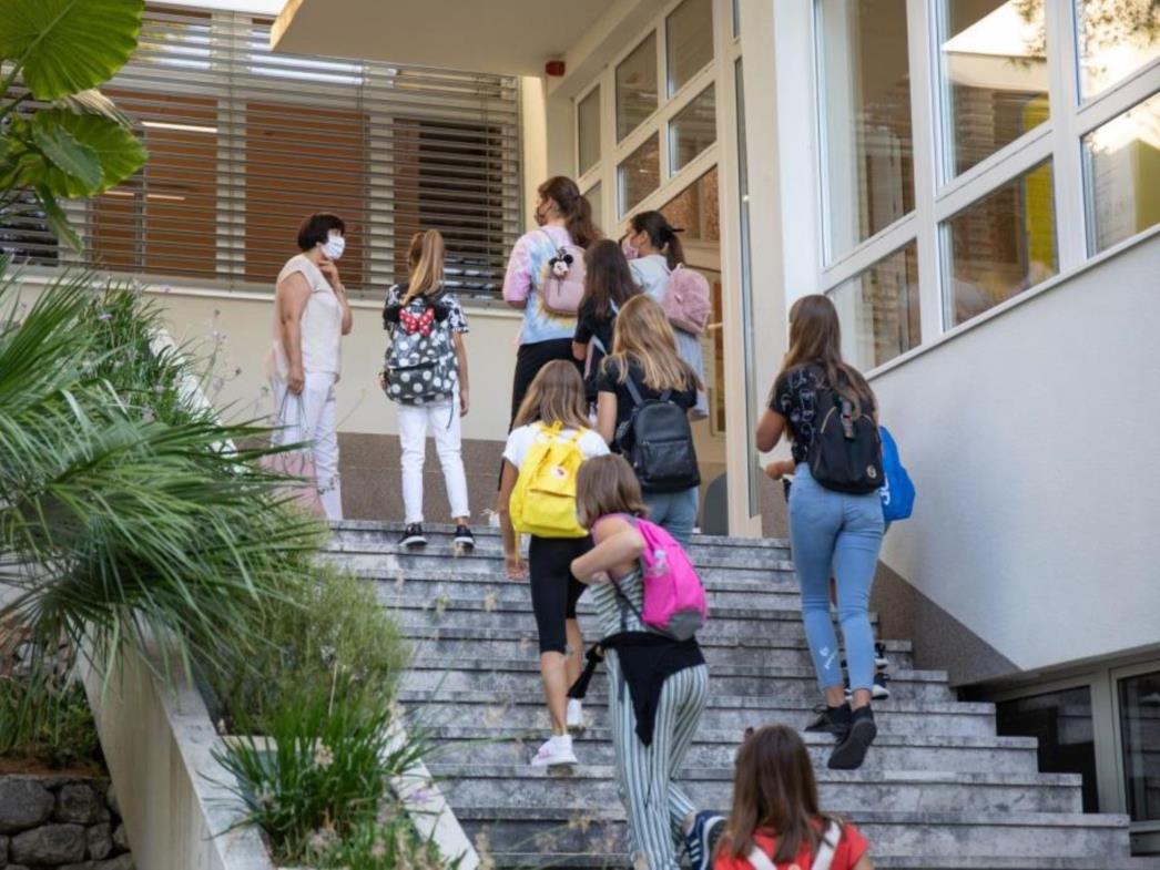 CILJ JE UKIDANJE SAMOIZOLACIJE: Djeca će se testirati prije škole