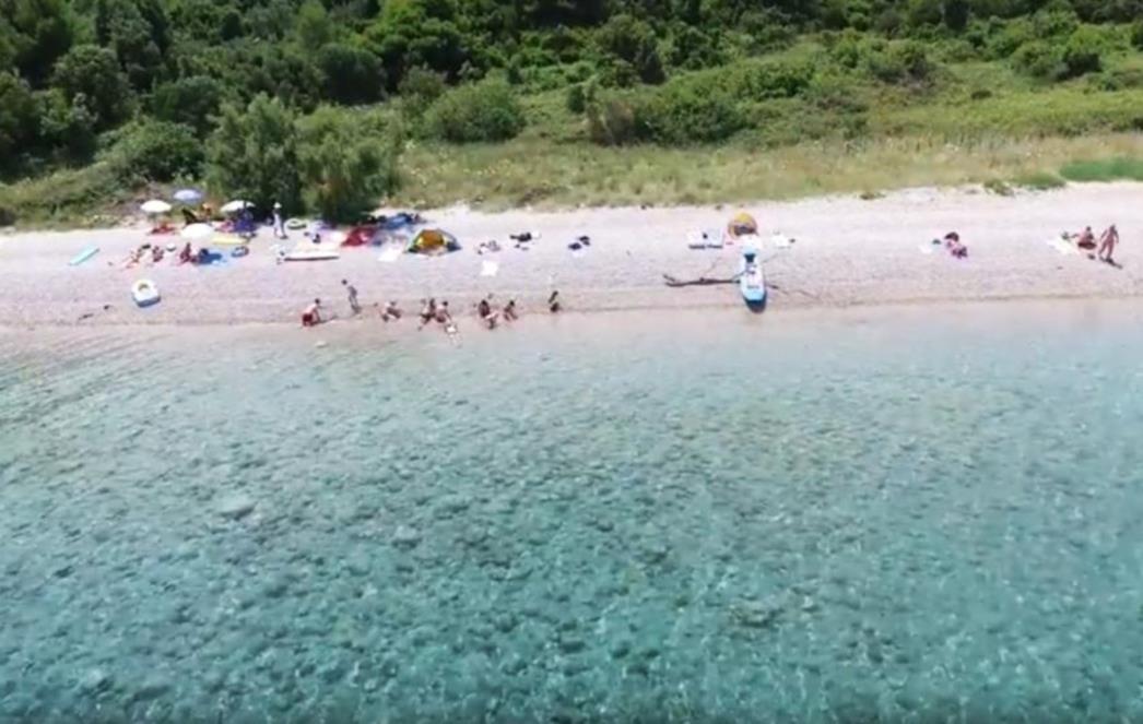 RAJ NA ZEMLJI  Najljepše skrivene plaže u Hrvatskoj, a jedna  od njih je     na   Pelješcu