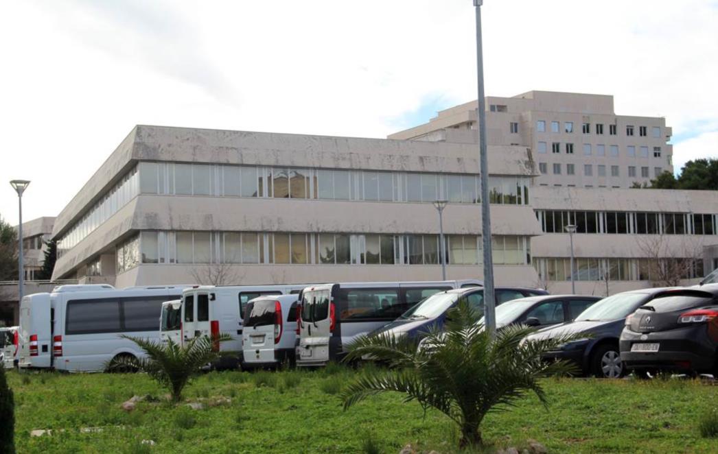 PROMETNA NESREĆA U GRUŽU: Motociklist naletio na pješakinju, oboje prebačeni u dubrovačku bolnicu!