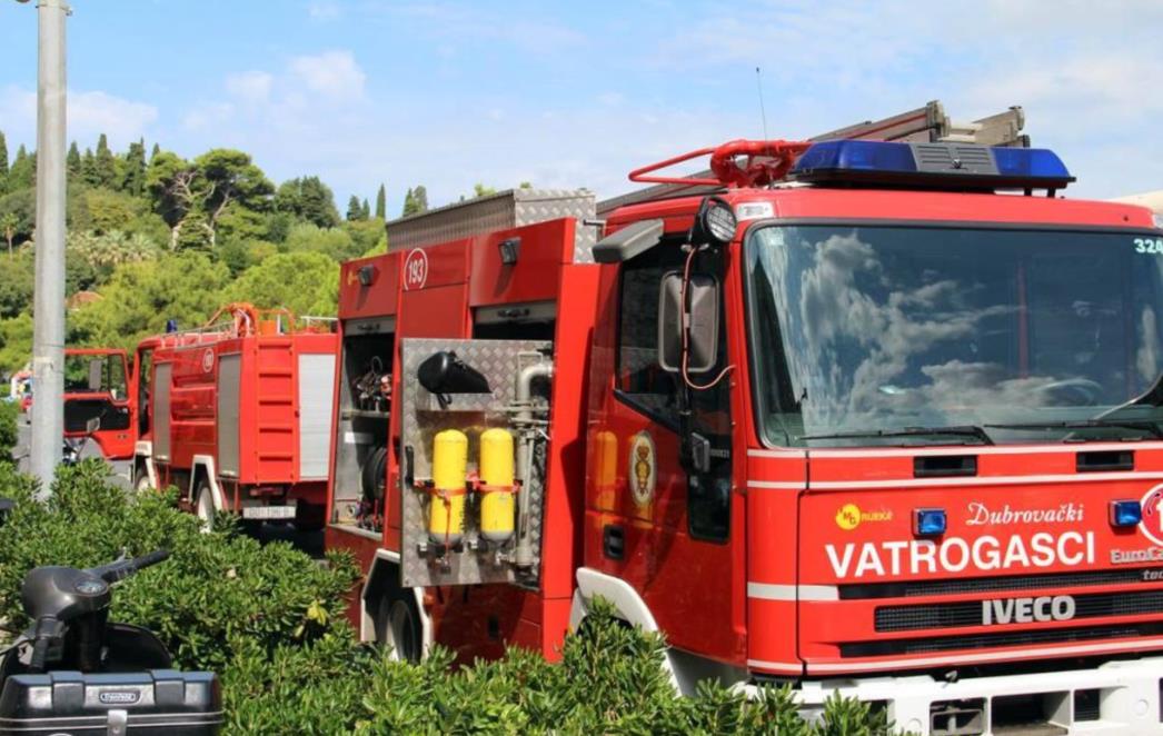 DRAMA U DUBROVNIKU: Eksplodirala plinska boca u stanu u Hladnici, ozlijeđena ženska osoba! /FOTO/