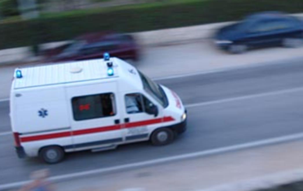 Komin: Ubila je struja dok je pilala stablo