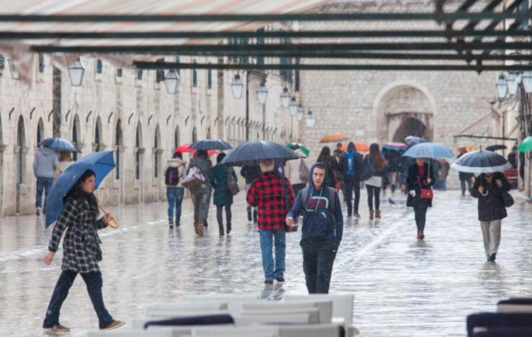 METEOROLOŠKA UZBUĐENJA: Brza ciklona Palmina donijela kišu, za vikend stiže ciklona Roman sa zimskim ugođajem