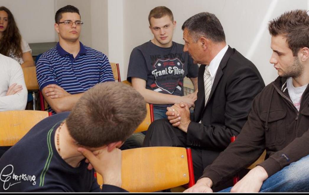 Teo Andrić s dubrovačkim studentima u Zagrebu: Vratit ćemo mlade u Grad!