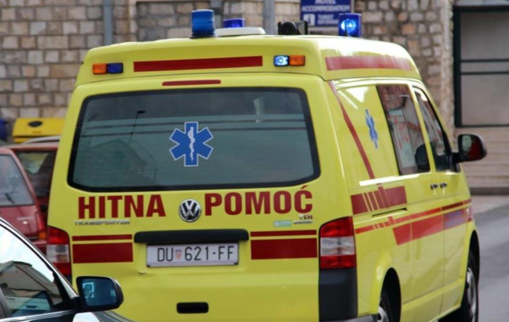 LANČANI SUDAR U DUBROVNIKU: Kod Vodovoda se sudarila tri vozila, ima ozlijeđenih!