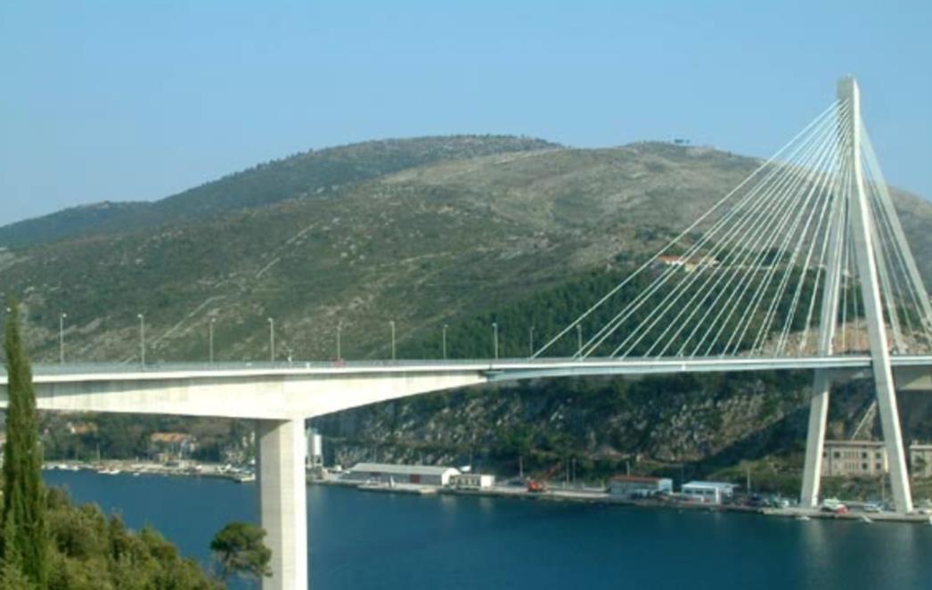 BUROVITO JUTRO U DUBROVNIKU: Zatvoren most dr. Franja Tuđmana za prvu skupinu vozila