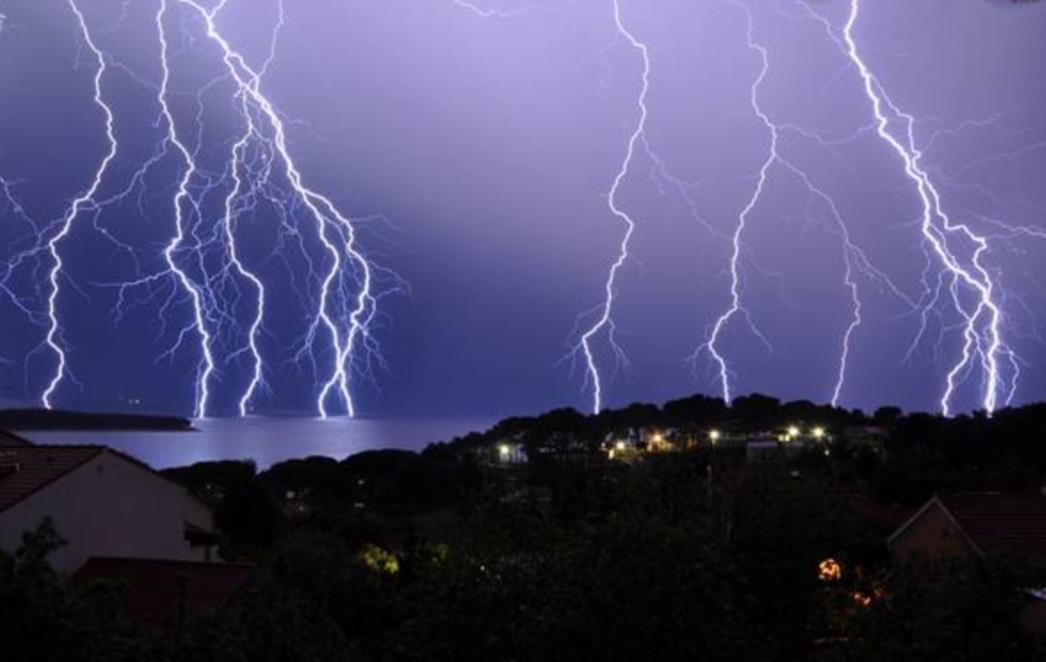 METEOALARM IZDAO ŽUTO UPOZORENJE: Evo gdje su danas mogući  jaki pljuskovi s grmljavinom!