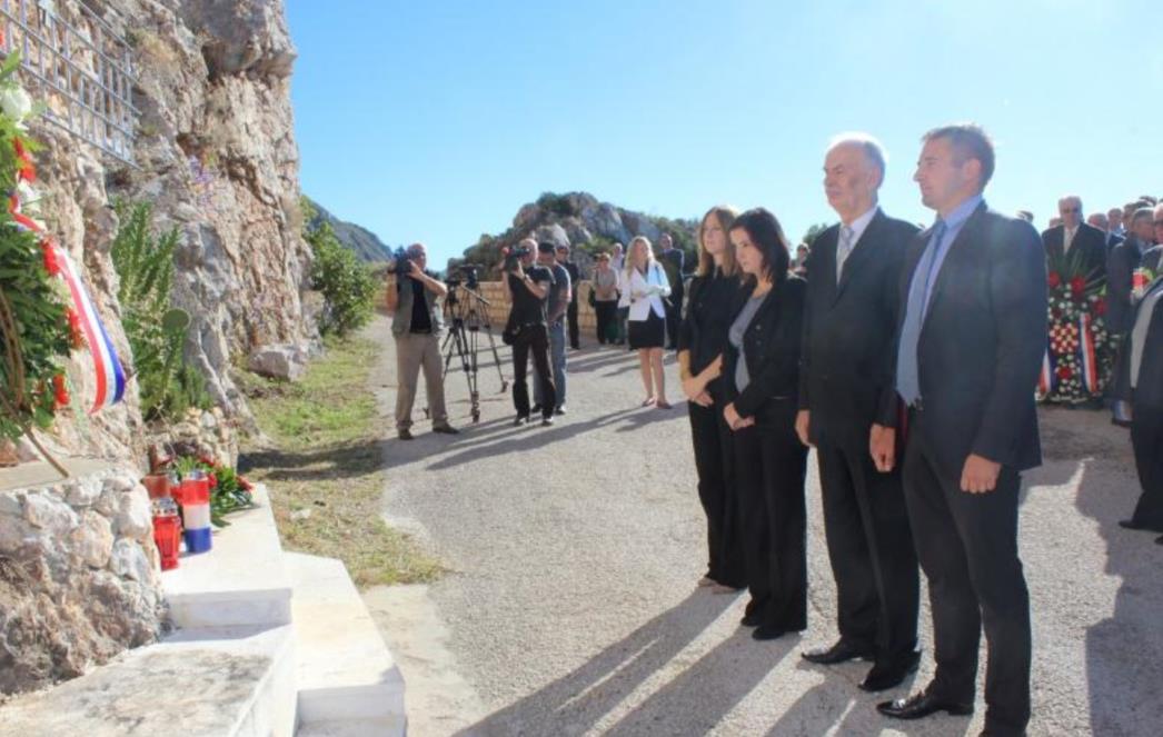 Položeni vijenci na Orsuli u spomen konavoskih žrtava komunističko-partizanskog terora 1944.