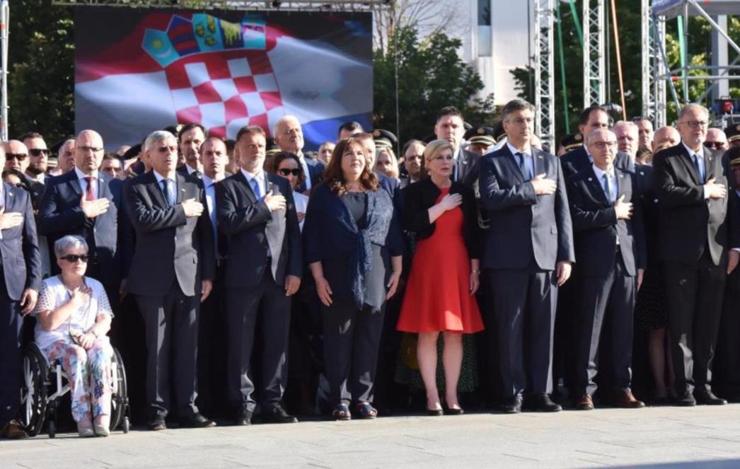 PREDSJEDNICA U KNINU 'Uvijek me u Kninu prolaze trnci. Vizija dr. Tuđmana je postala stvarnost'