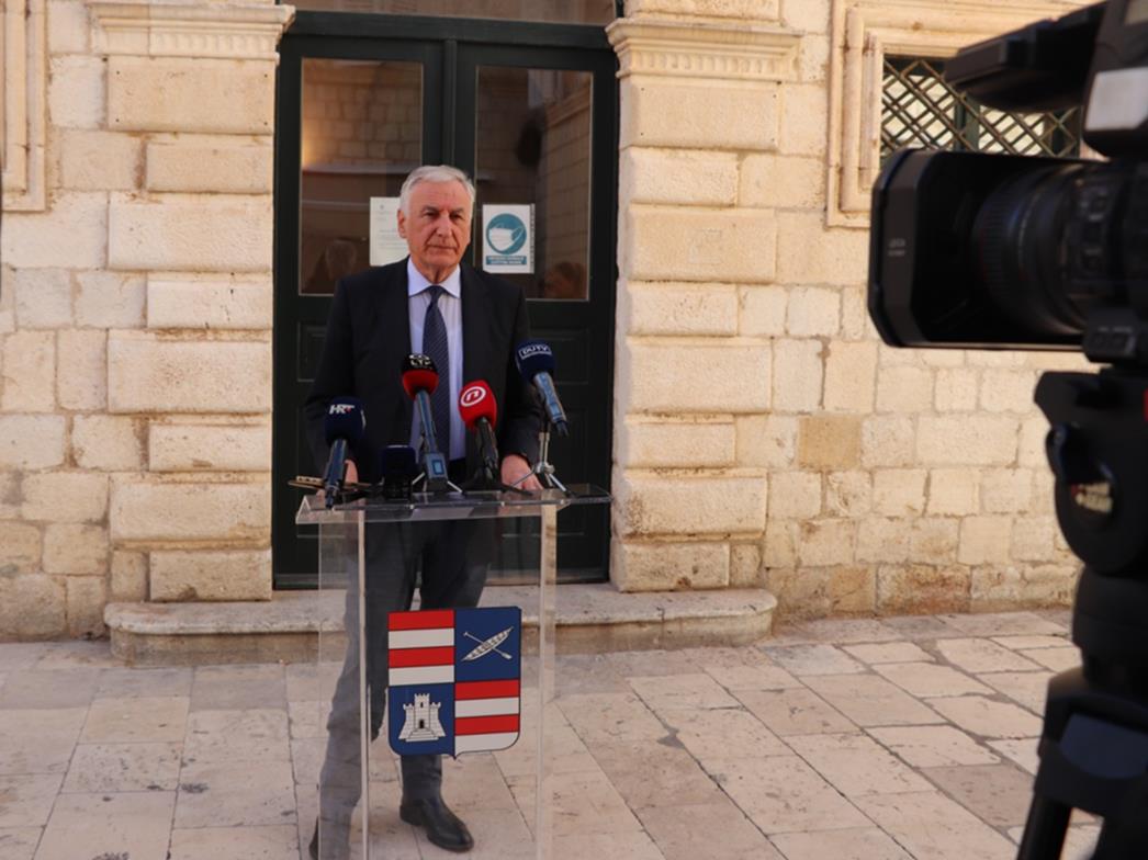 ŽUPAN DOBROSLAVIĆ: ‘Ovo je nova uvreda iz Srbije, Dubrovnik je bio i ostat će hrvatski!’