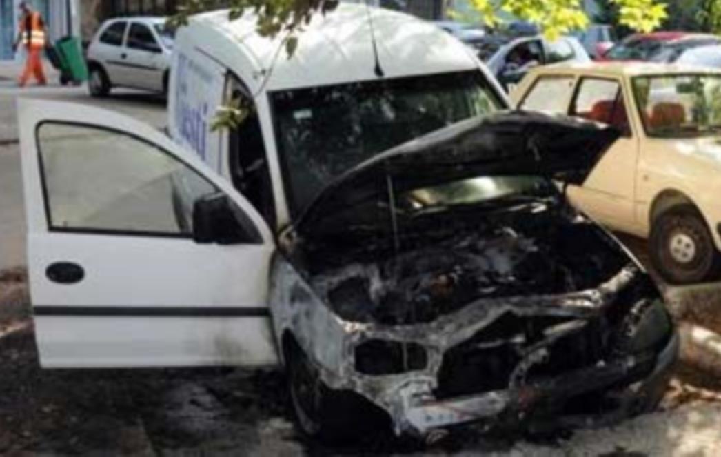 Podgorica: Zapaljeni službeni automobili dnevnika 'Vijesti'