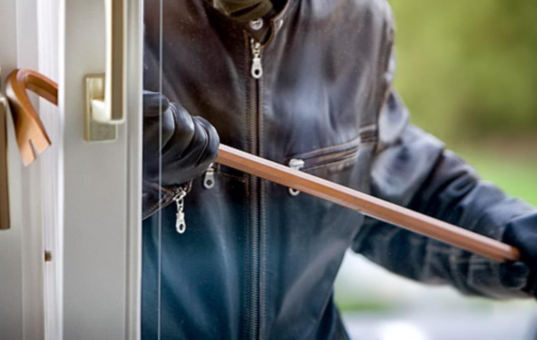 Dvojac provalio u garažu u Novoj Mokošici, ukrali alat u vrijednosti deset tisuća kuna