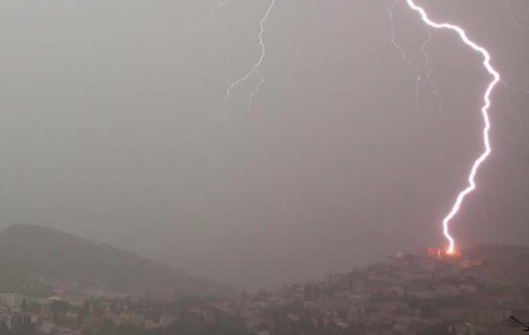 Olujno nevrijeme zaobišlo veće gradove, danas moguća kiša i grmljavina