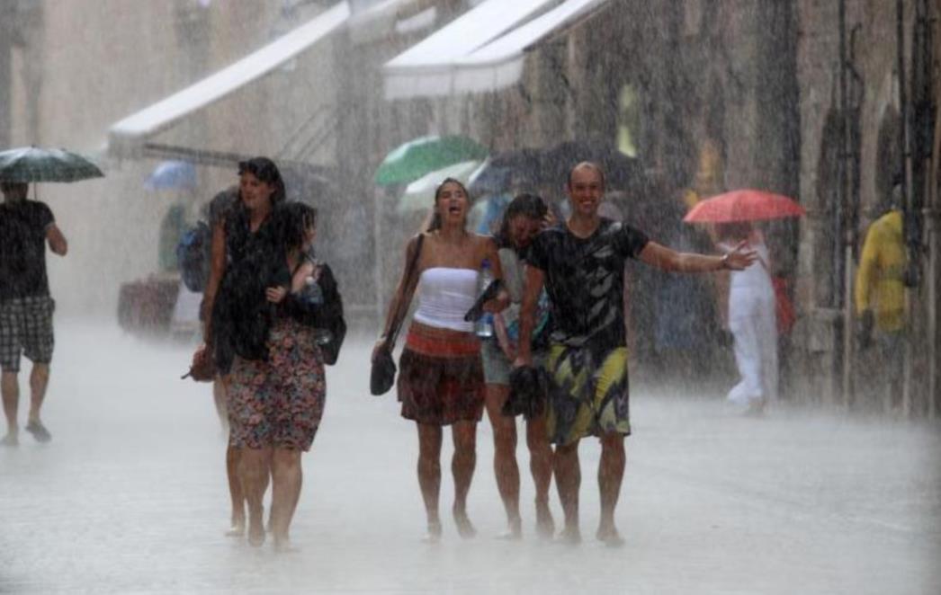 Za vikend vrućina, a s ponedjeljka opet pogoršanje s kišom, pljuskovima i padom temperature!