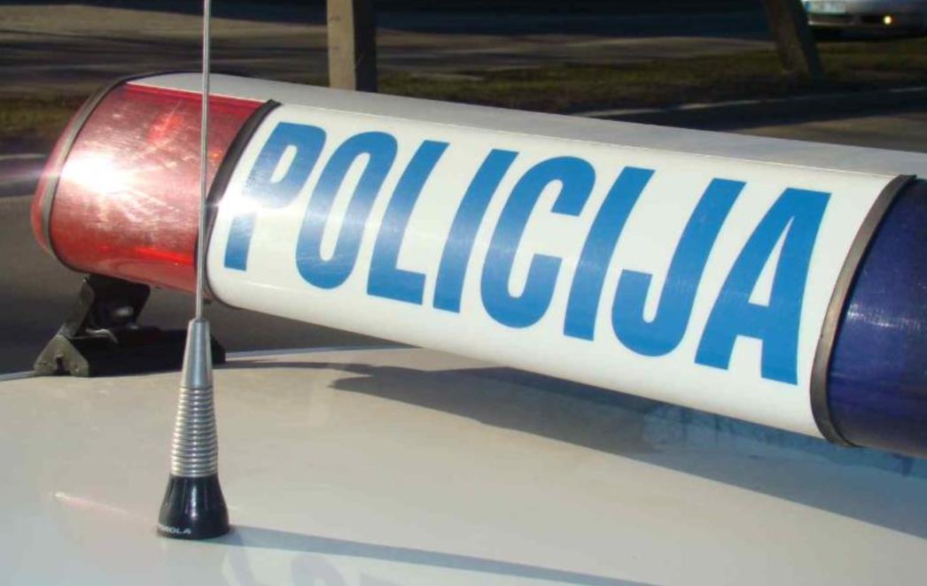 Prometna nesreća na semaforima u Lapadu, jedna osoba ozlijeđena